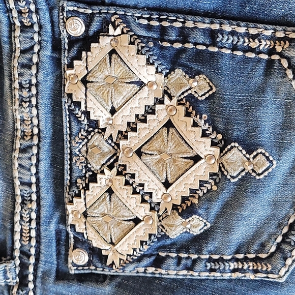 Grace Medium Wash Jeans embroidery Bling Pockets - Picture 6 of 14